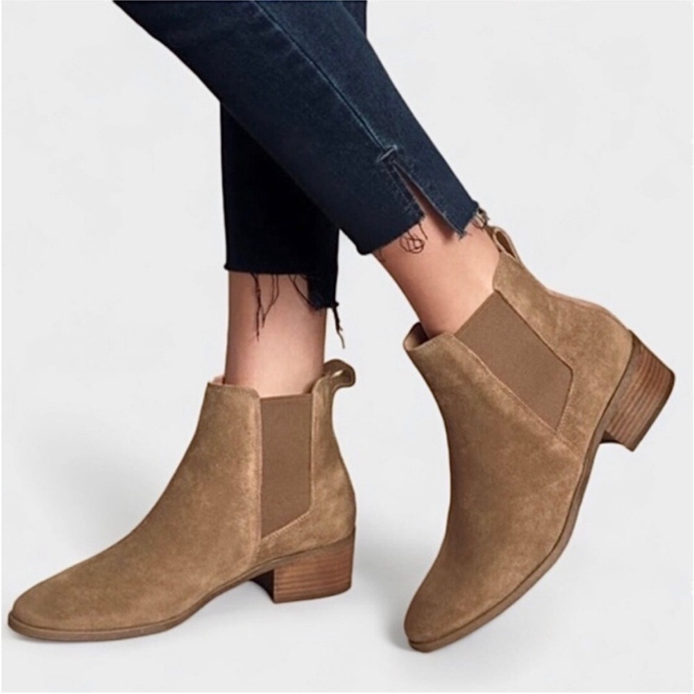 Steve Madden Dover ankle Chelsea boots bootie Leather Suede Neutral Pull On Work - Picture 2 of 13